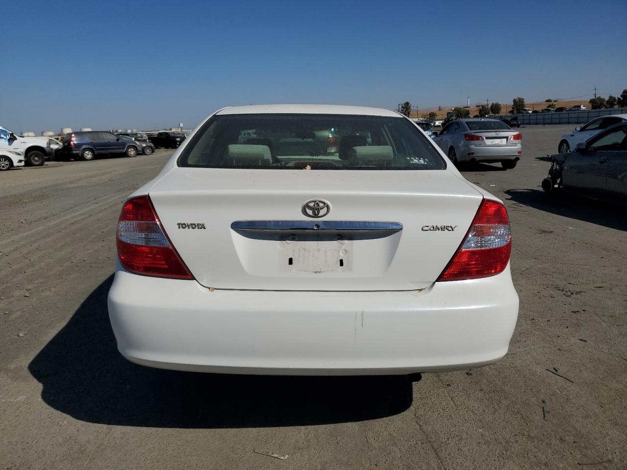 JTDBE30K240269104 2004 Toyota Camry Le