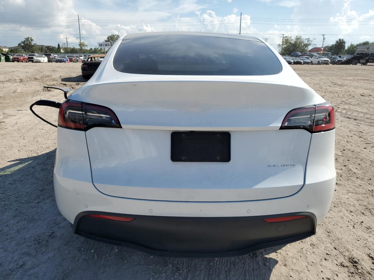 2021 Tesla Model Y VIN: 5YJYGDEE3MF142070 Lot: 73829354