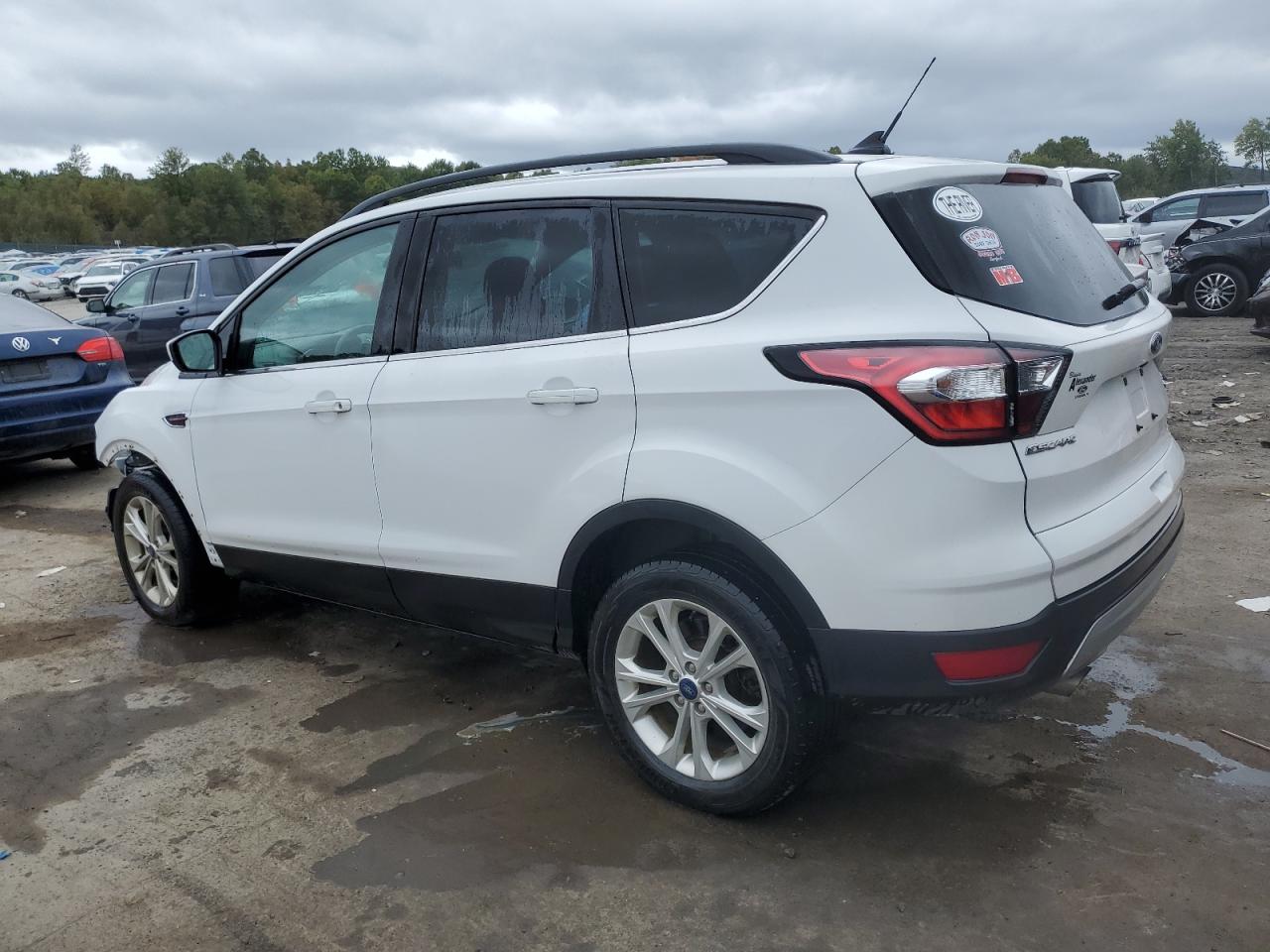 1FMCU9GD9JUB94760 2018 Ford Escape Se