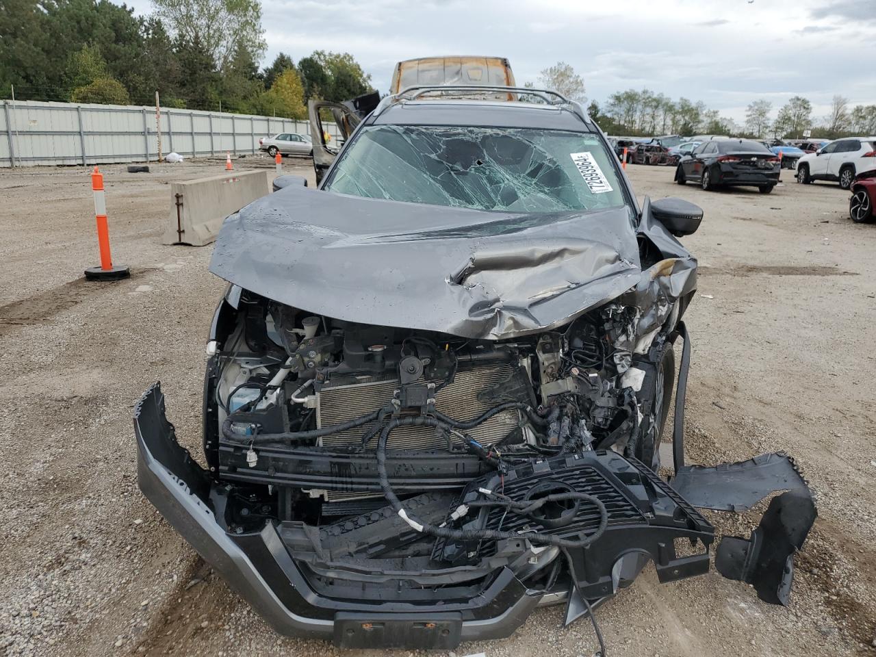 2019 Nissan Rogue - Image 5
