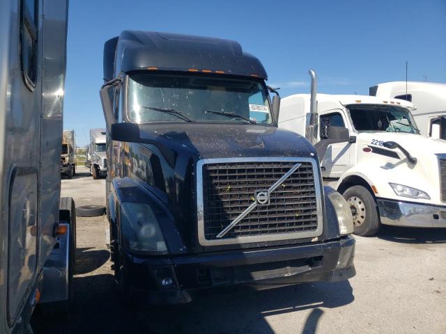 2006 Volvo Vn Vnl for Sale in Dyer, IN - Burn - Engine