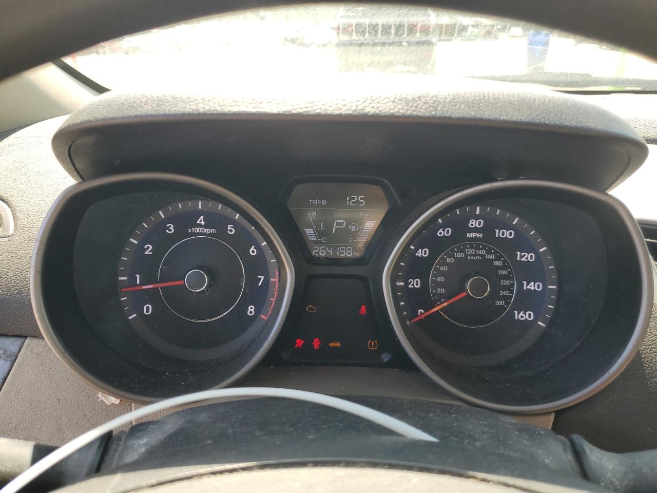 2015 Hyundai Elantra - Image 9