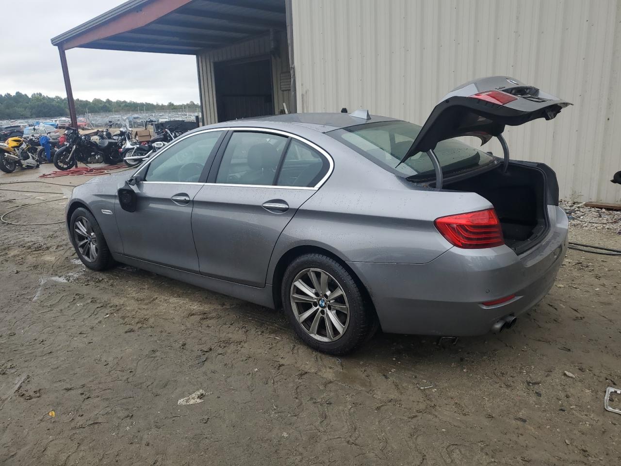 2015 BMW 5er - Image 2
