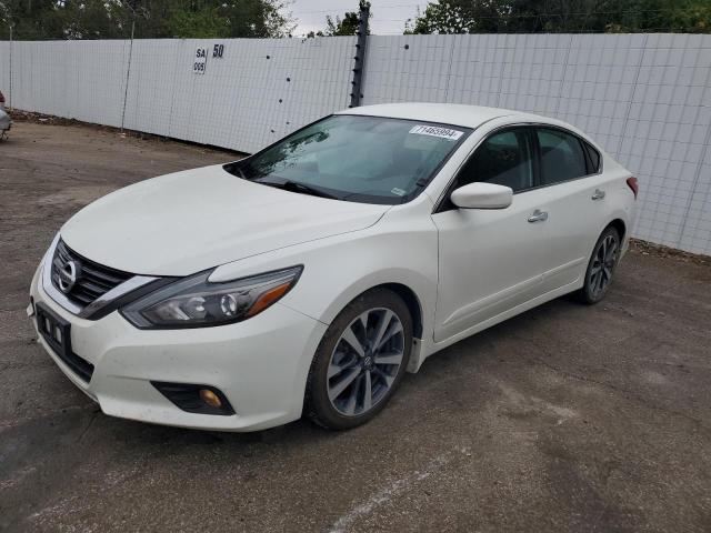 2016 Nissan Altima 2.5 продається в Bridgeton, MO - Front End