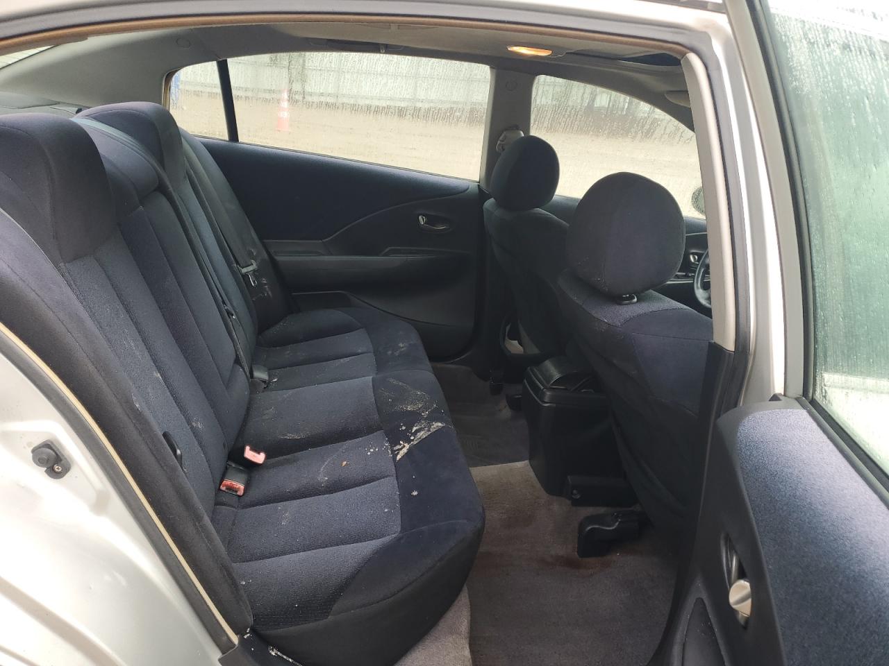2004 Nissan Altima - Image 11