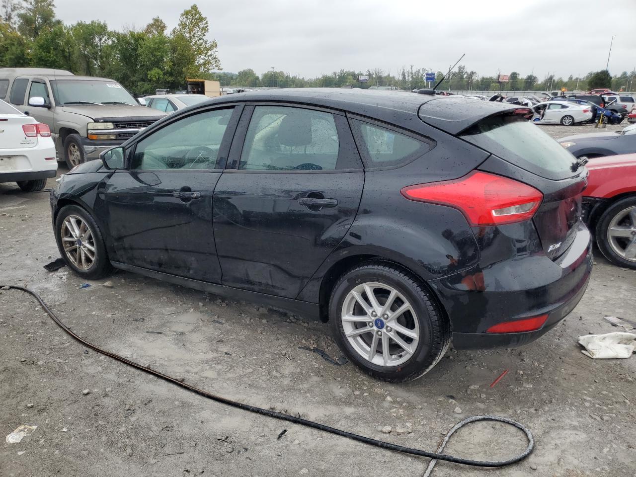 1FADP3K20HL347700 2017 FORD FOCUS - Image 2