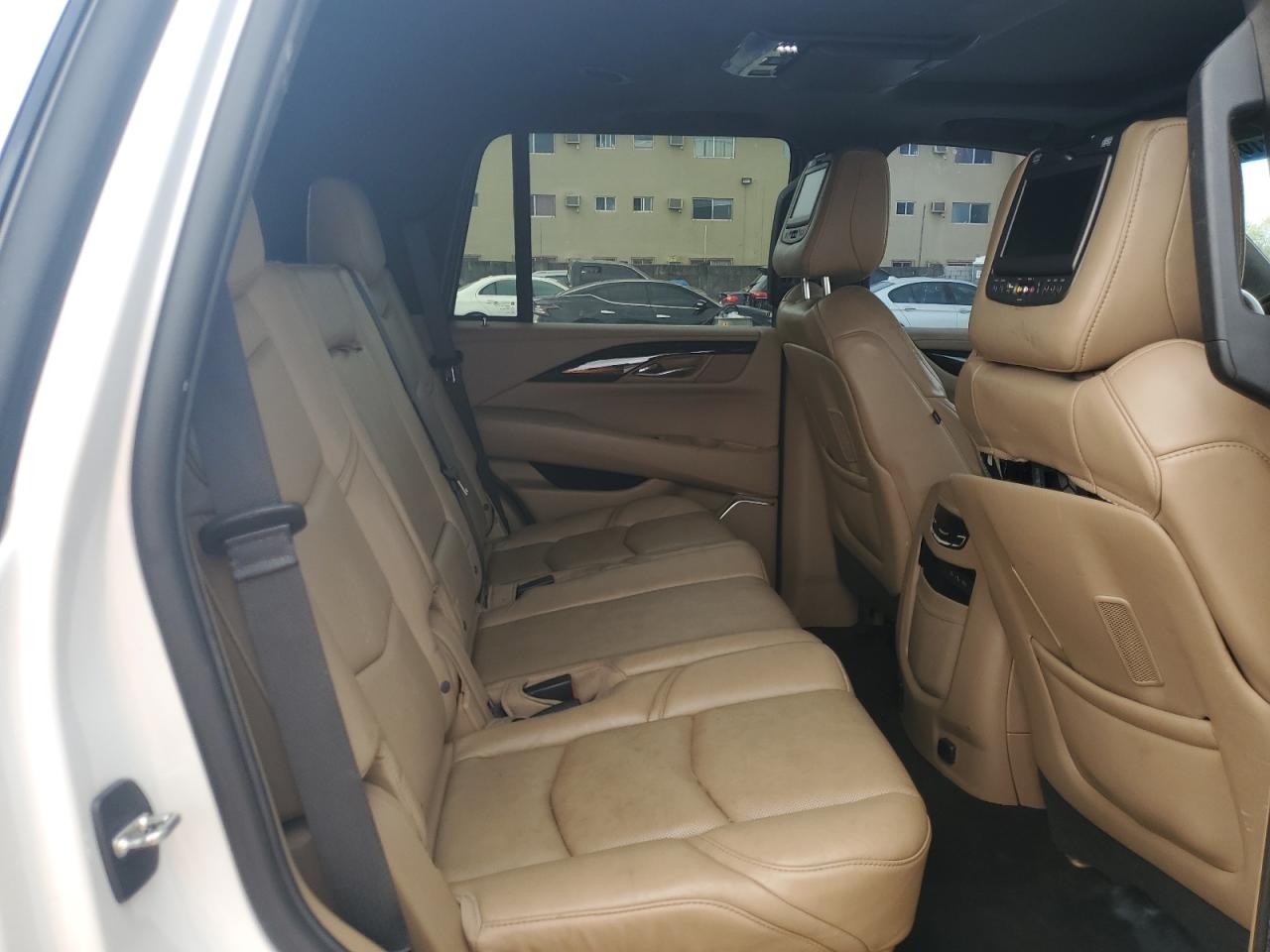 1GYS3DKJ6JR381969 2018 Cadillac Escalade Platinum