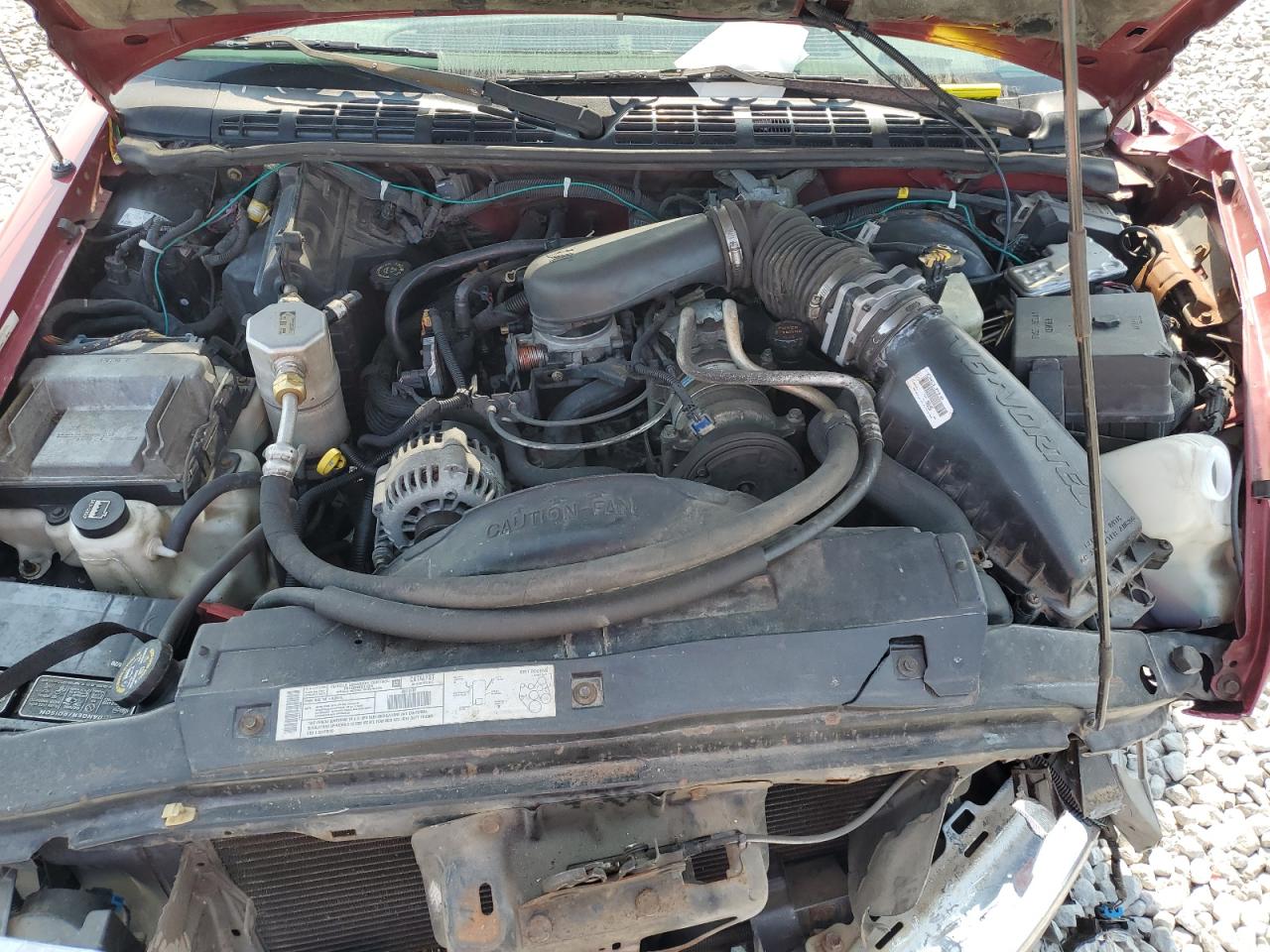 2002 Chevrolet S-10 Pickup - Image 11