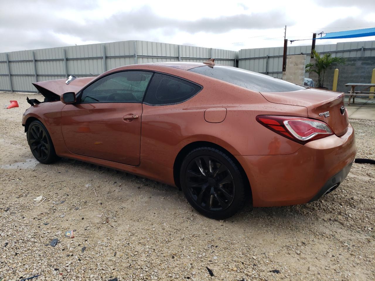 2013 Hyundai Genesis - Image 2