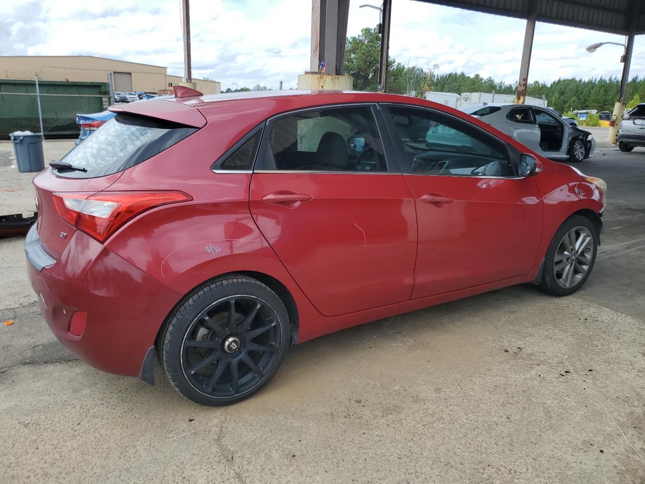 2016 Hyundai Elantra - Image 3