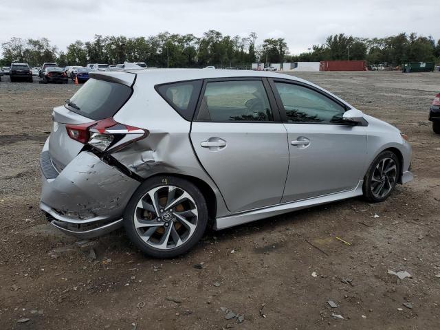 Hatchbacks TOYOTA COROLLA 2017 Srebrny