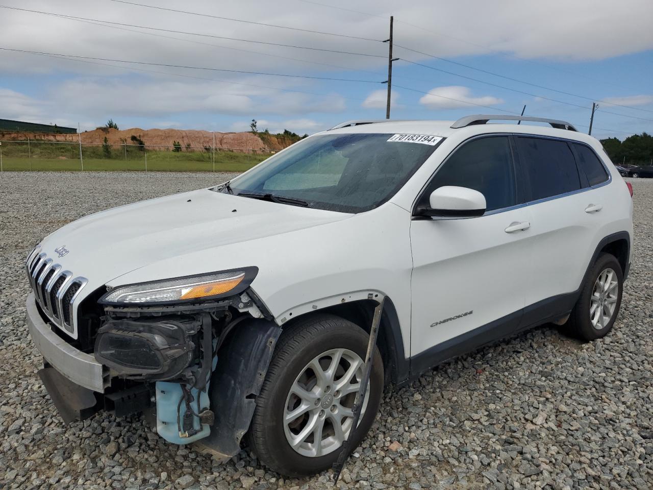 2017 Jeep Cherokee Latitude VIN: 1C4PJLCB6HW572175 Lot: 70183194