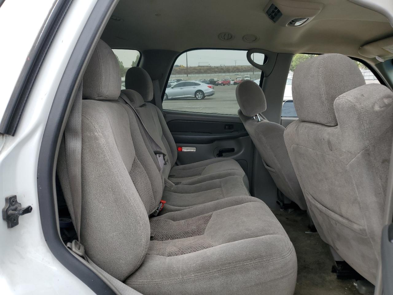 2003 Chevrolet Tahoe - Image 10