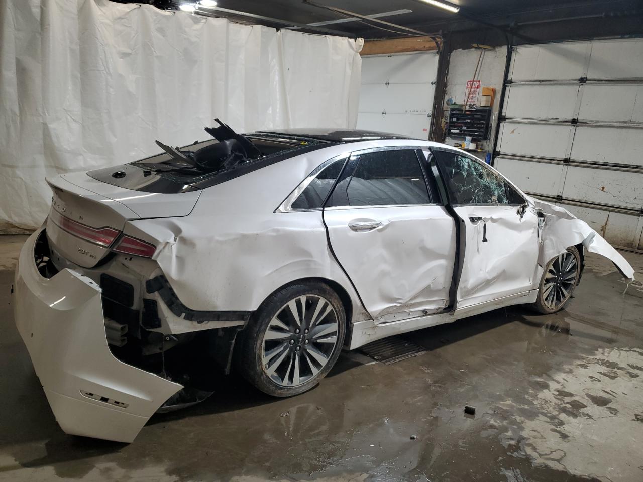 2017 Lincoln MKZ - Image 3