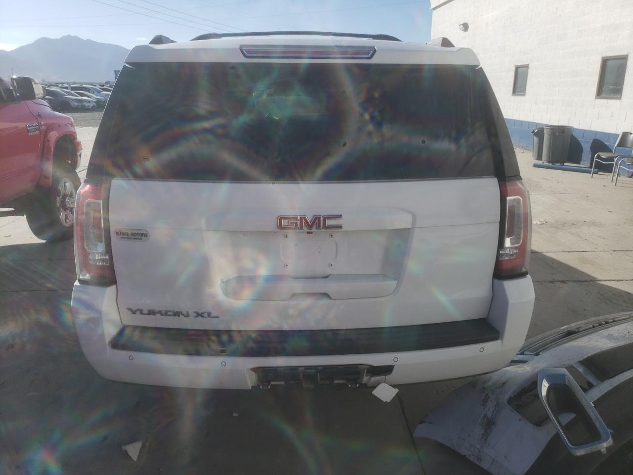 1GKS2GKC7JR188889 2018 GMC Yukon Xl K1500 Slt