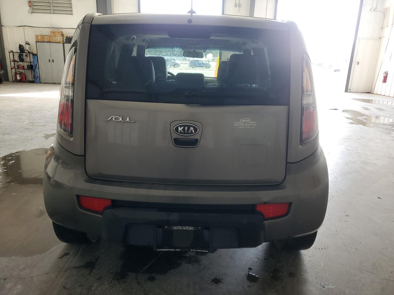 2011 Kia Soul + VIN: KNDJT2A2XB7202636 Lot: 73594354