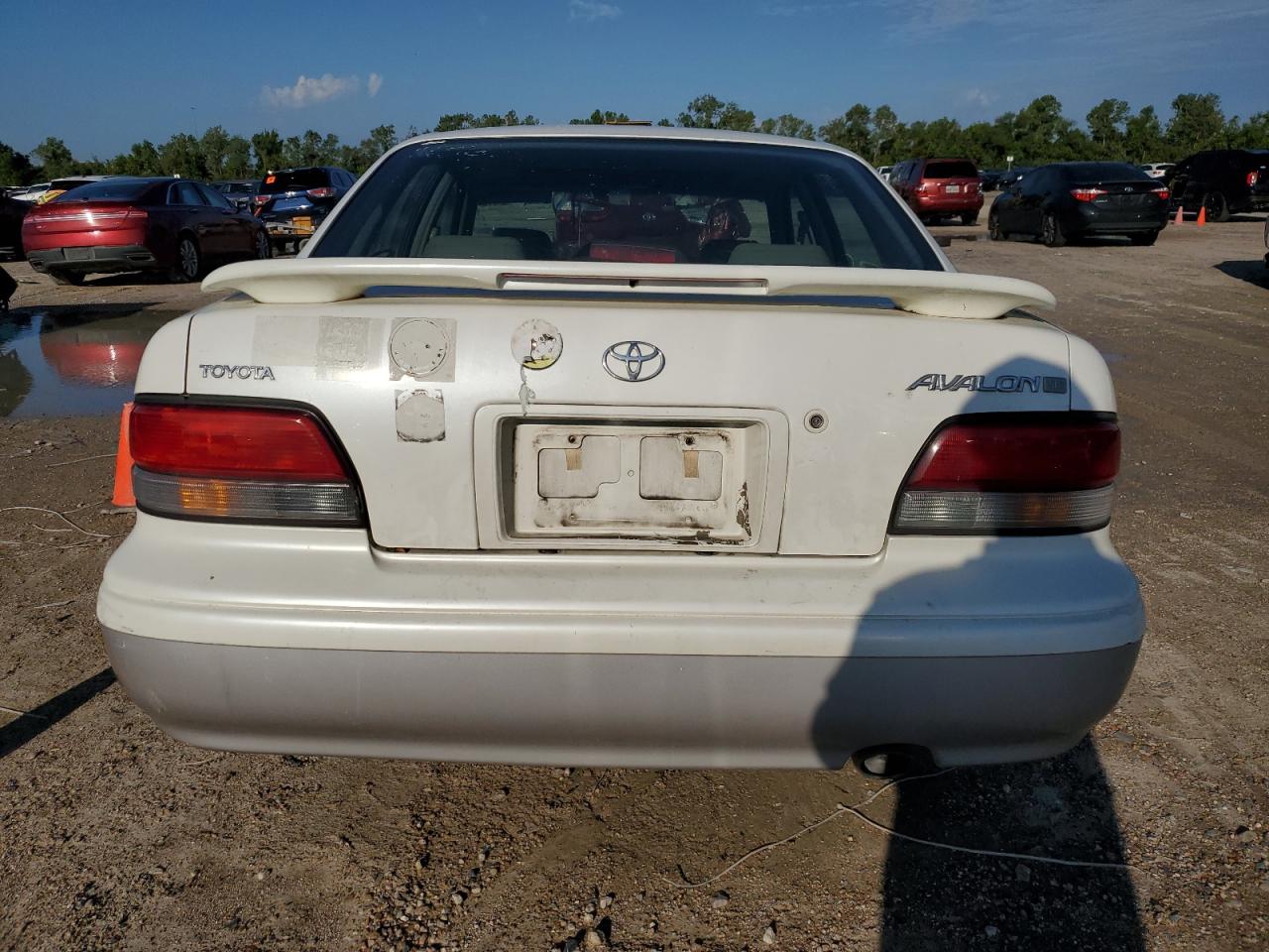 1997 Toyota Avalon Xl VIN: 4T1BF12B4VU201732 Lot: 73066464