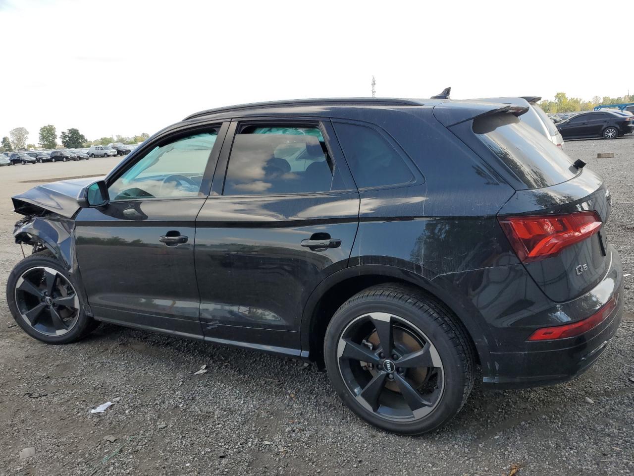 WA1FNAFY8K2134318 2019 AUDI Q5 - Image 2