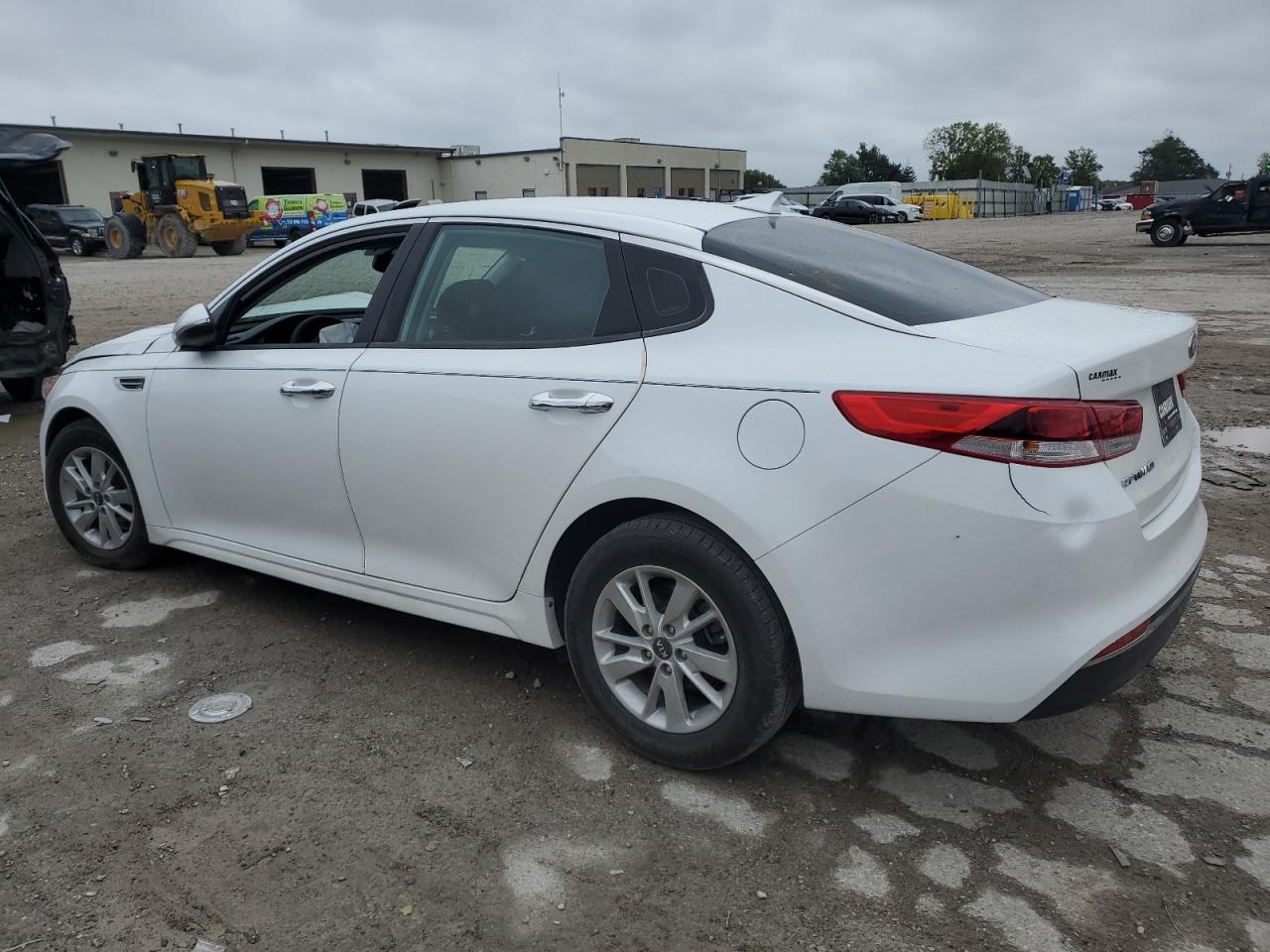 2017 Kia Optima - Image 2