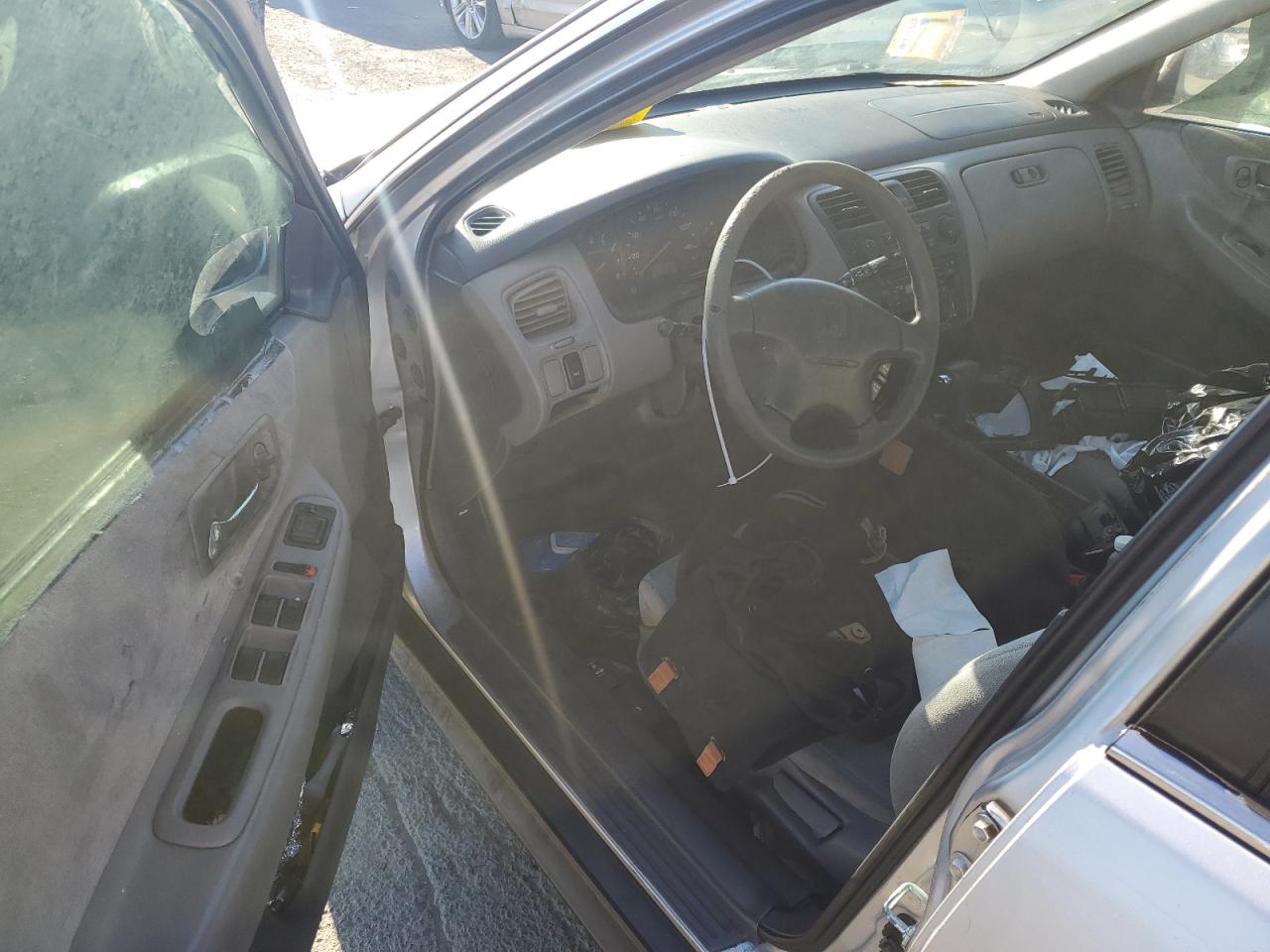2001 Honda Accord - Image 8