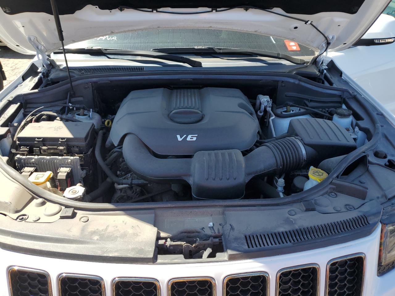 2015 Jeep Grand Cherokee Overland VIN: 1C4RJFCG3FC125209 Lot: 68559684