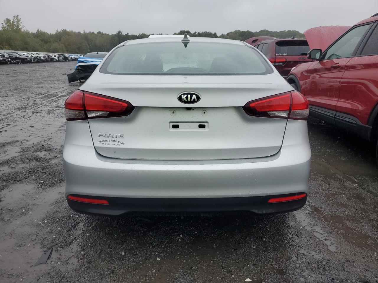 3KPFK4A71JE280608 2018 Kia Forte Lx