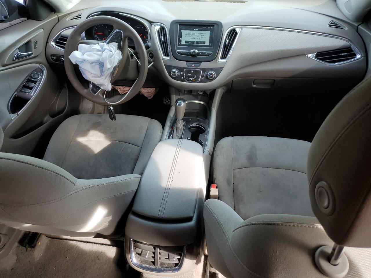 2017 Chevrolet Malibu - Image 8