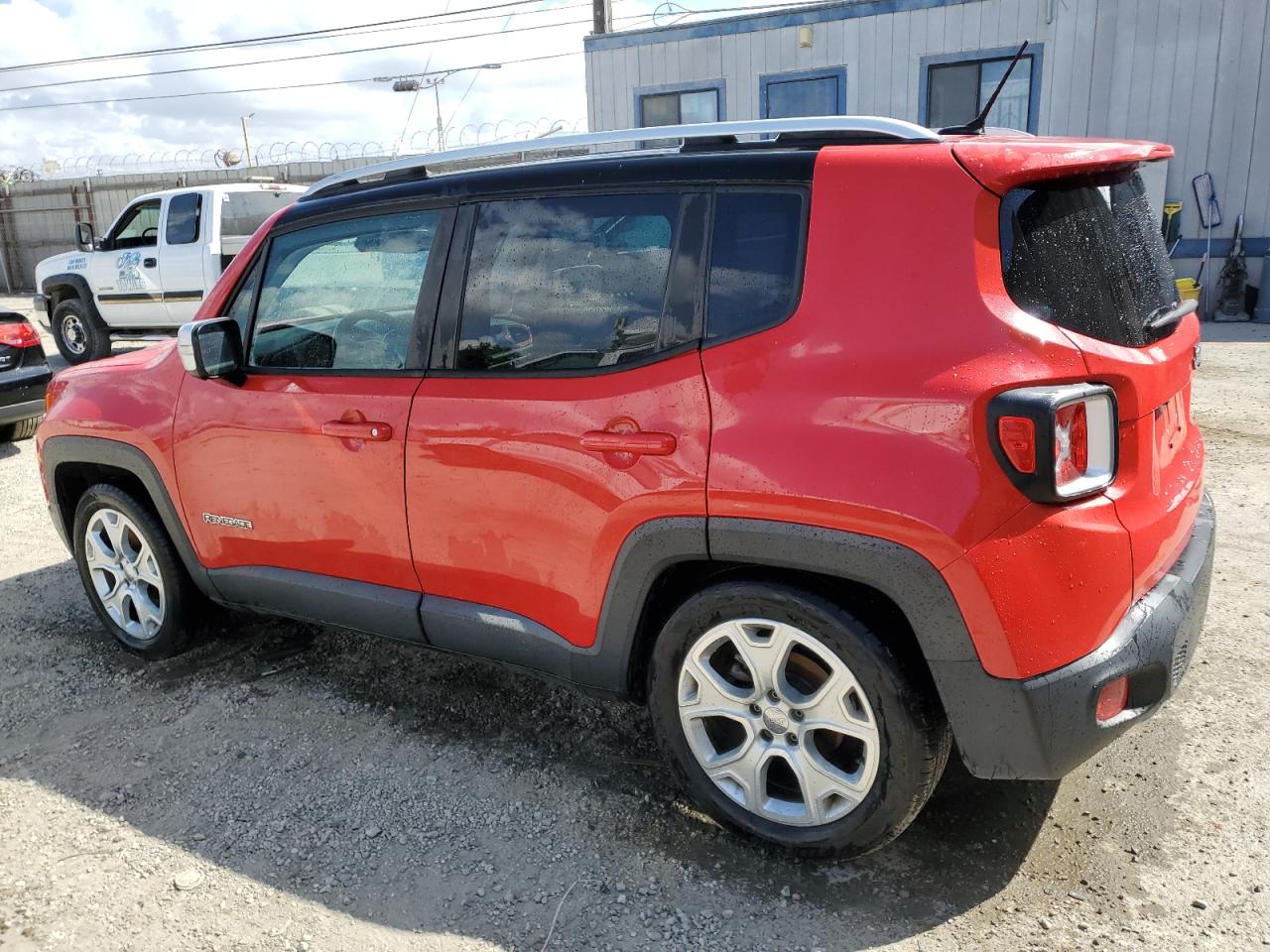 ZACCJADT3FPC11684 2015 JEEP RENEGADE - Image 2