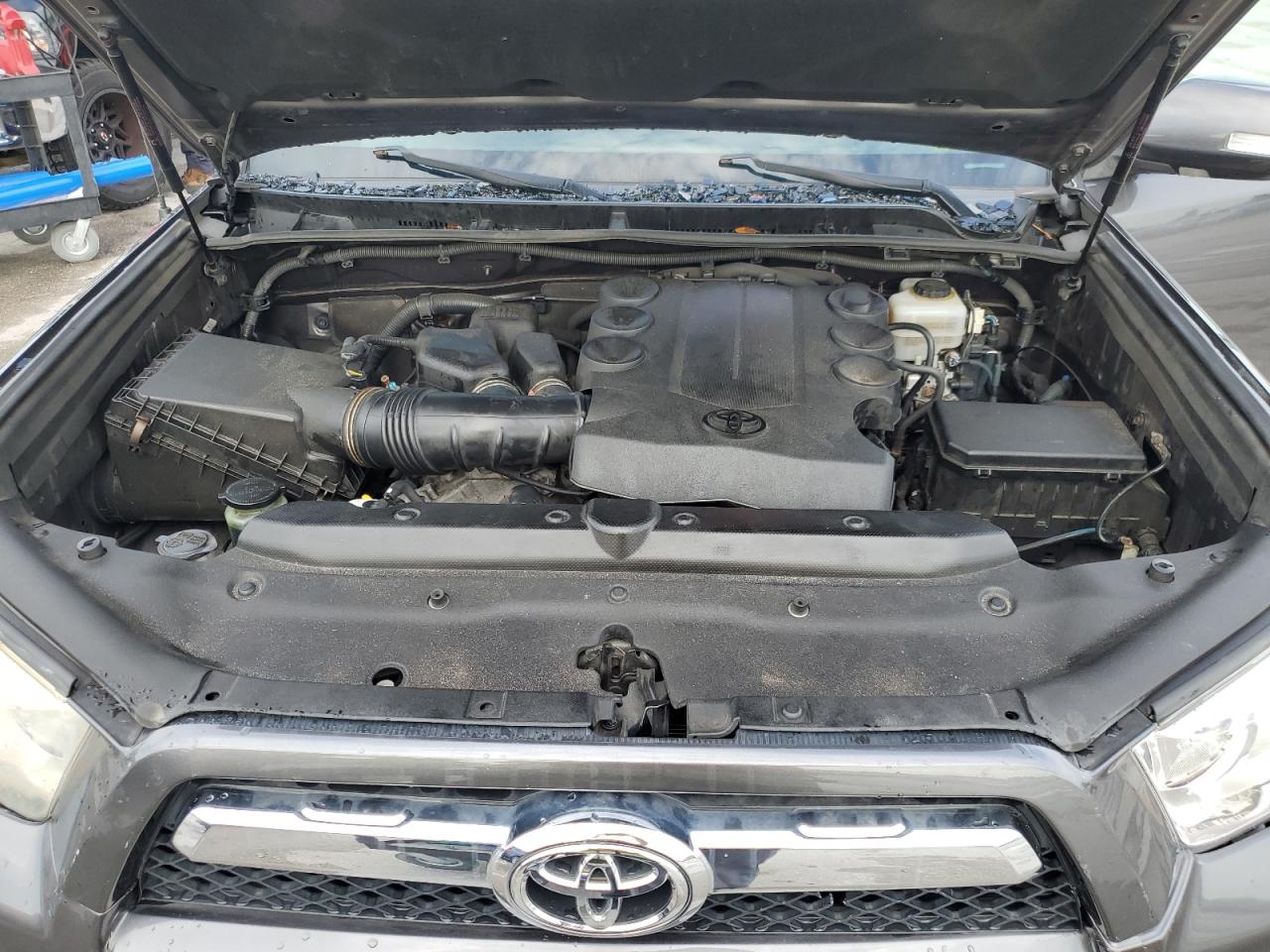 JTEBU5JR8B5062304 2011 Toyota 4Runner Sr5