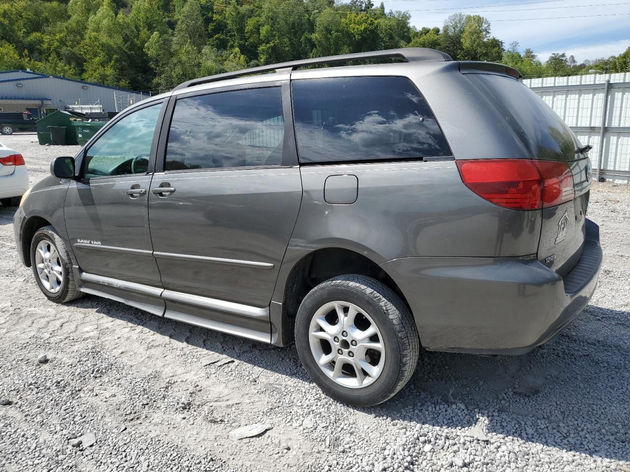 5TDZA22CX5S352868 2005 Toyota Sienna Xle