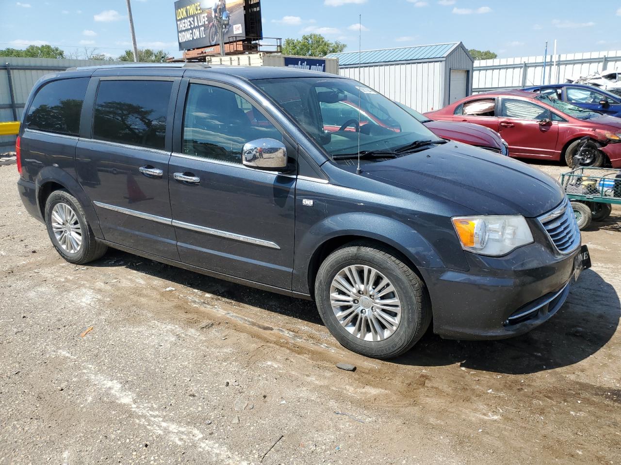 2014 Chrysler Town & Country Touring L VIN: 2C4RC1CG2ER413113 Lot: 69870944