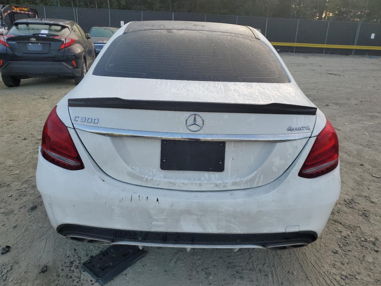 2015 Mercedes-Benz C 300 4Matic VIN: 55SWF4KB5FU011700 Lot: 69600484