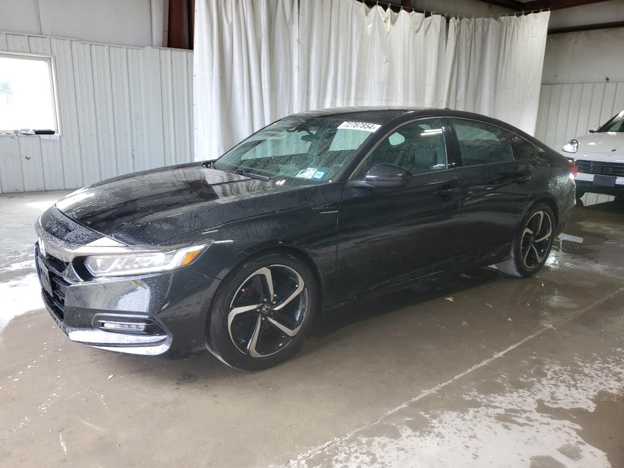 1HGCV1F30JA208673 2018 HONDA ACCORD - Image 1