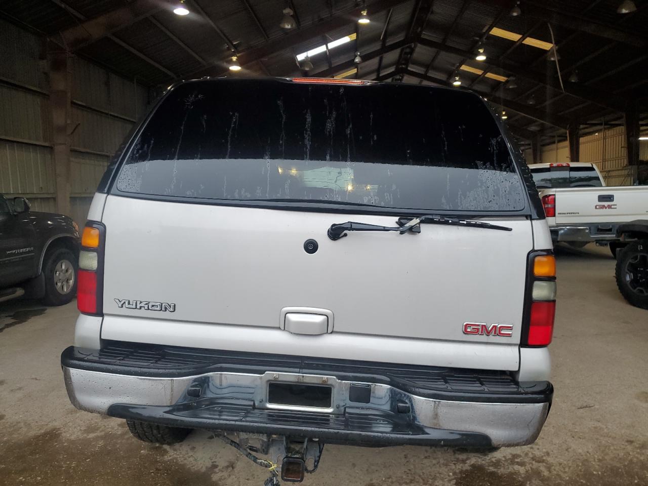 2005 GMC Yukon VIN: 1GKEK13T85J118671 Lot: 71189794