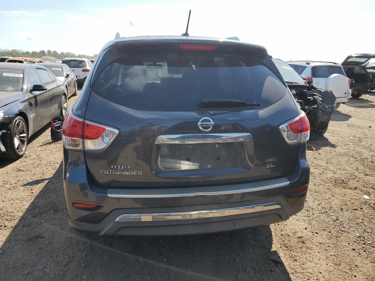 2014 Nissan Pathfinder S VIN: 5N1AR2MM3EC633015 Lot: 69895874