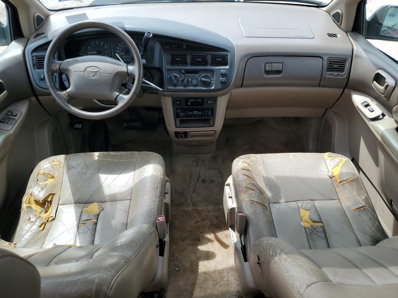 1999 Toyota Sienna Le VIN: 4T3ZF13C1XU135379 Lot: 79736214