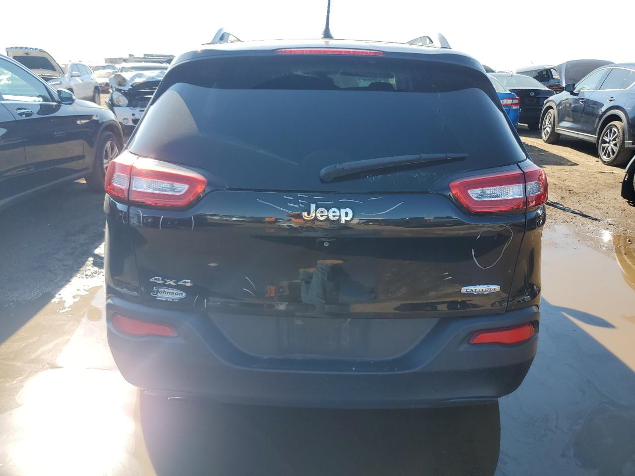 1C4PJMCB2JD563903 2018 Jeep Cherokee Latitude