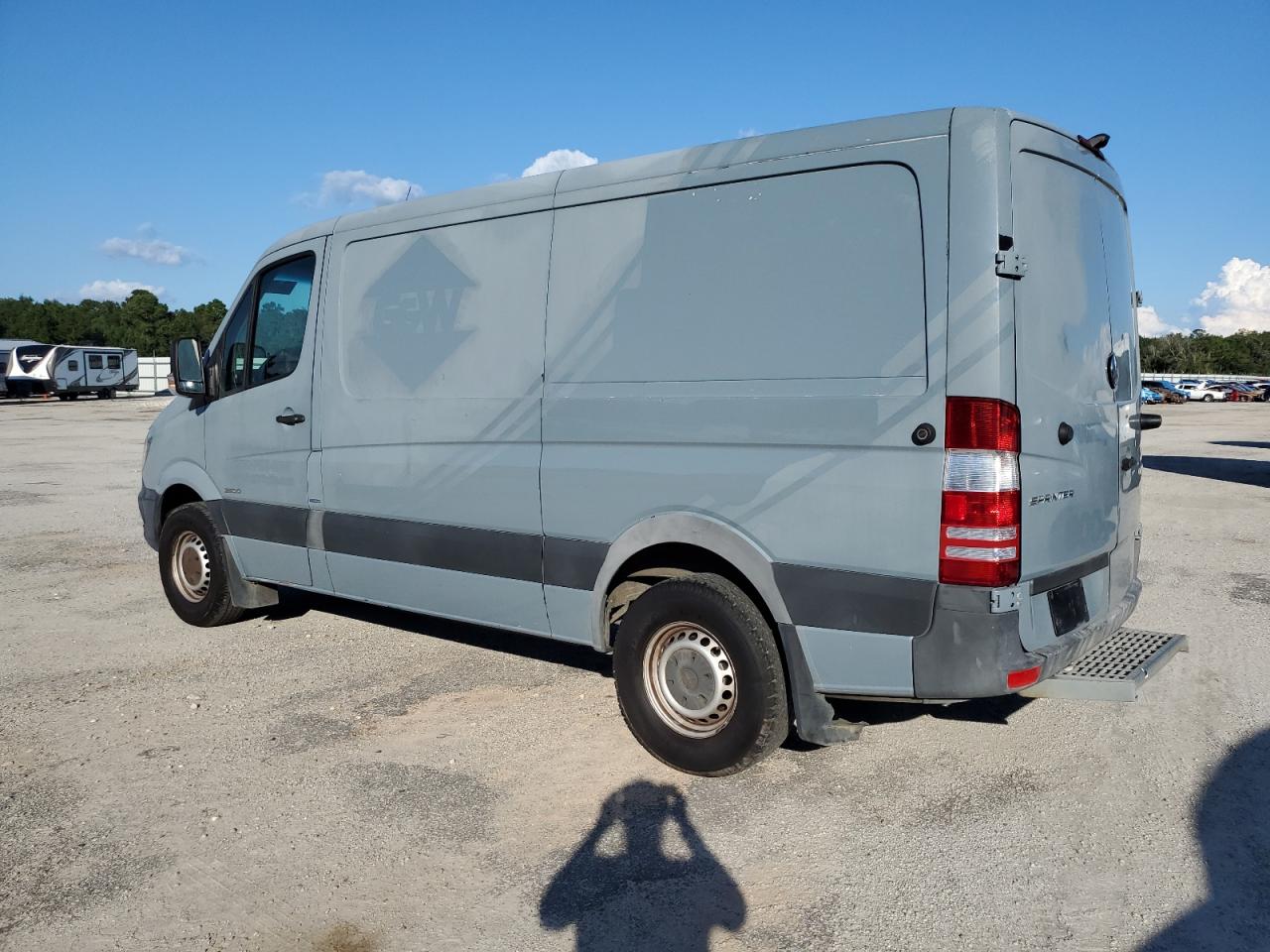 VIN WD3PE7DD0GP337642 2016 MERCEDES-BENZ SPRINTER no.2