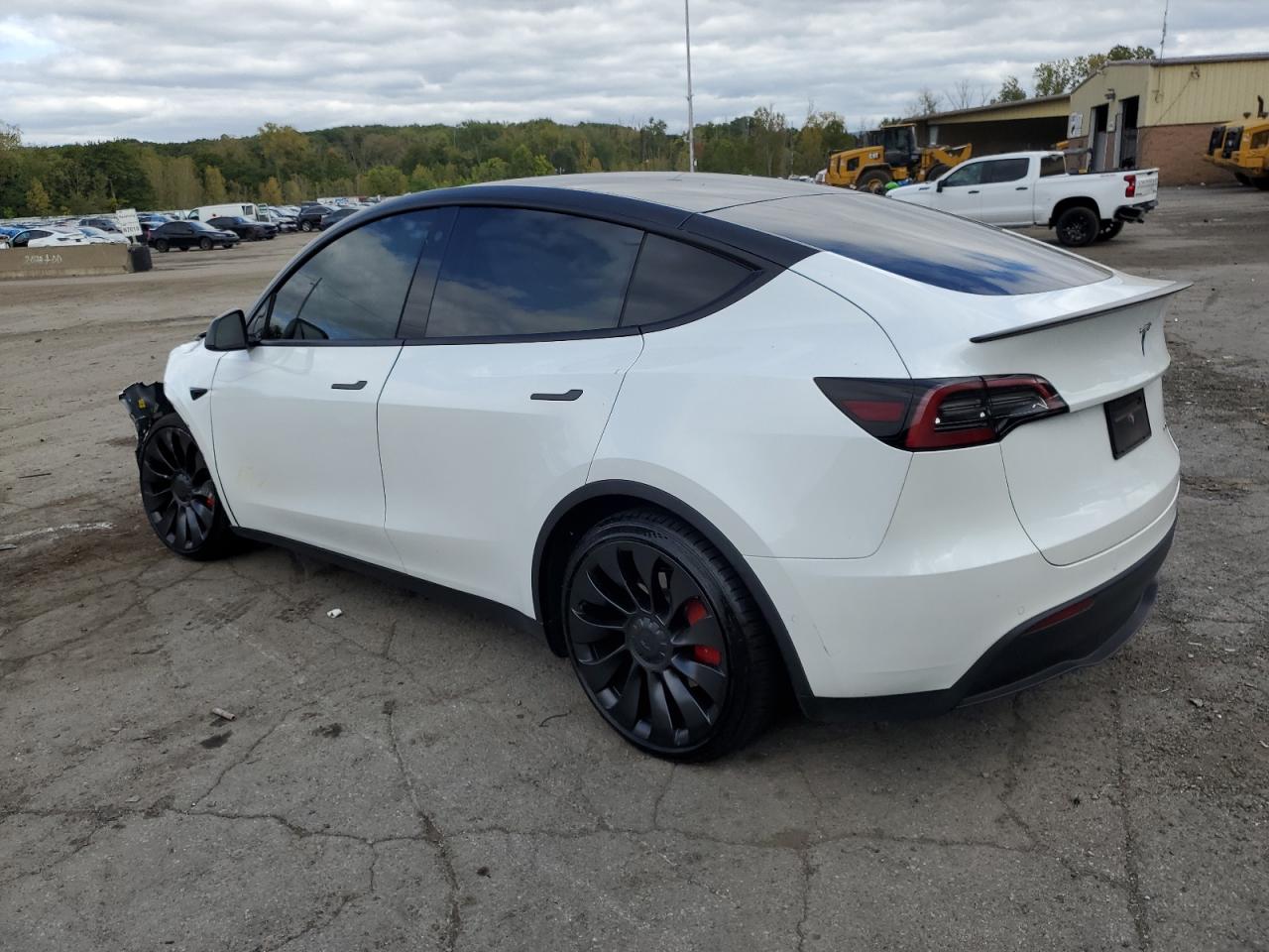 7SAYGDEF5NF549174 2022 TESLA MODEL Y - Image 2