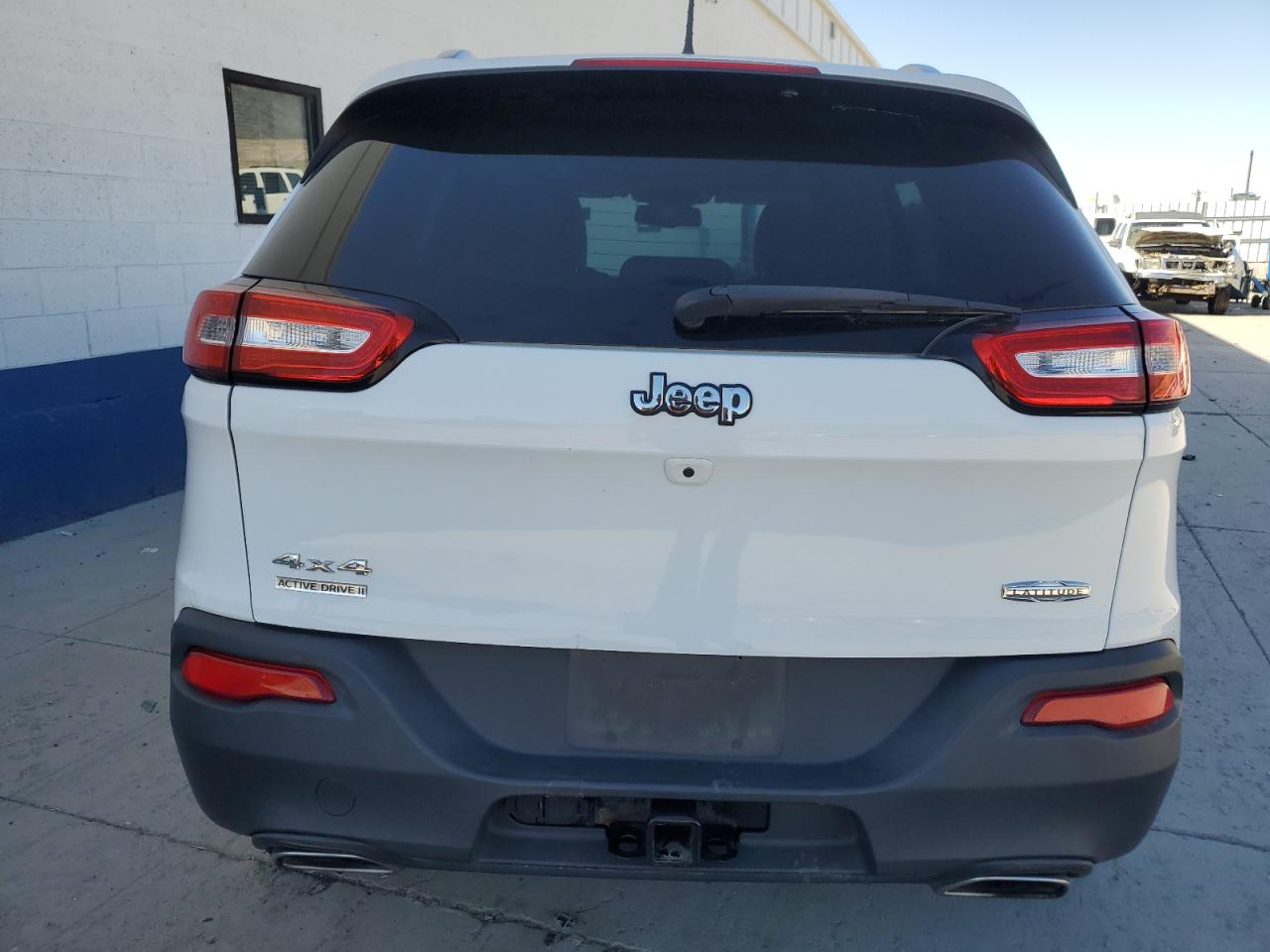 1C4PJMCS8GW255051 2016 Jeep Cherokee Latitude