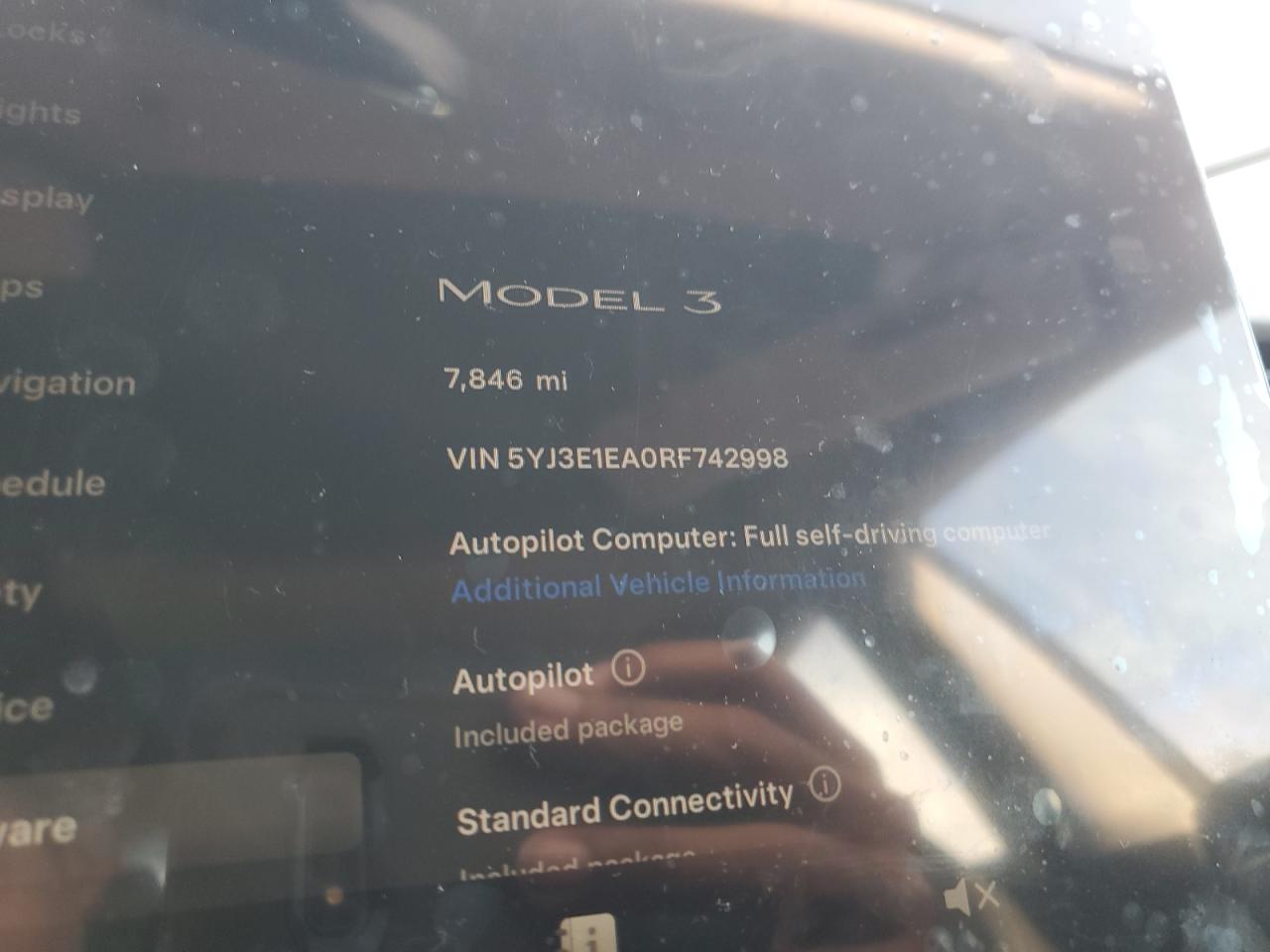 5YJ3E1EA0RF742998 2024 Tesla Model 3