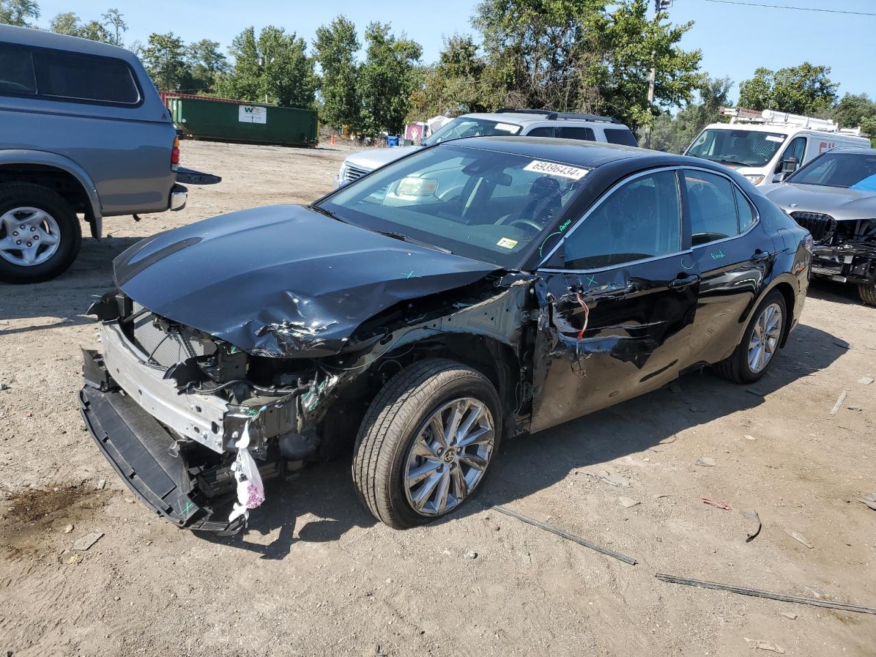 4T1C11AK7RU201587 2024 TOYOTA CAMRY - Image 1