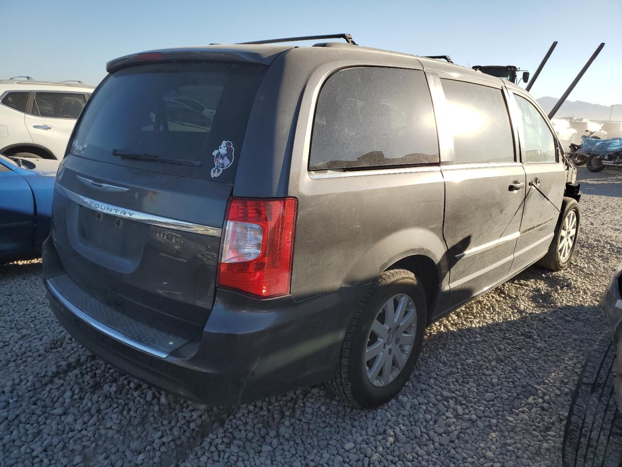 2015 Chrysler Town & Country - Image 3