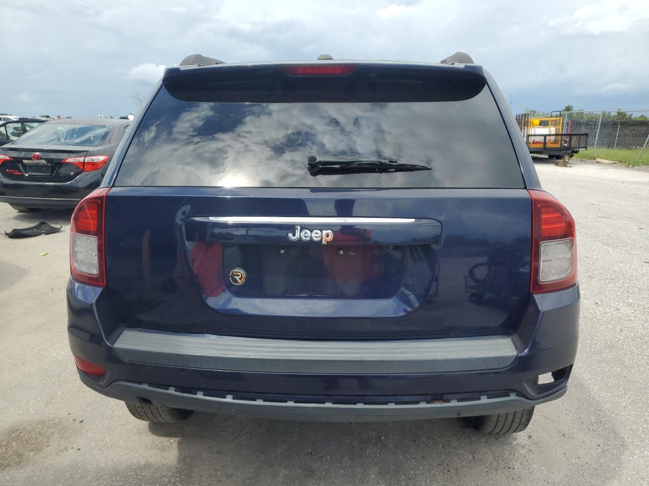 VIN 1C4NJCBA6GD560702 2016 JEEP COMPASS no.6