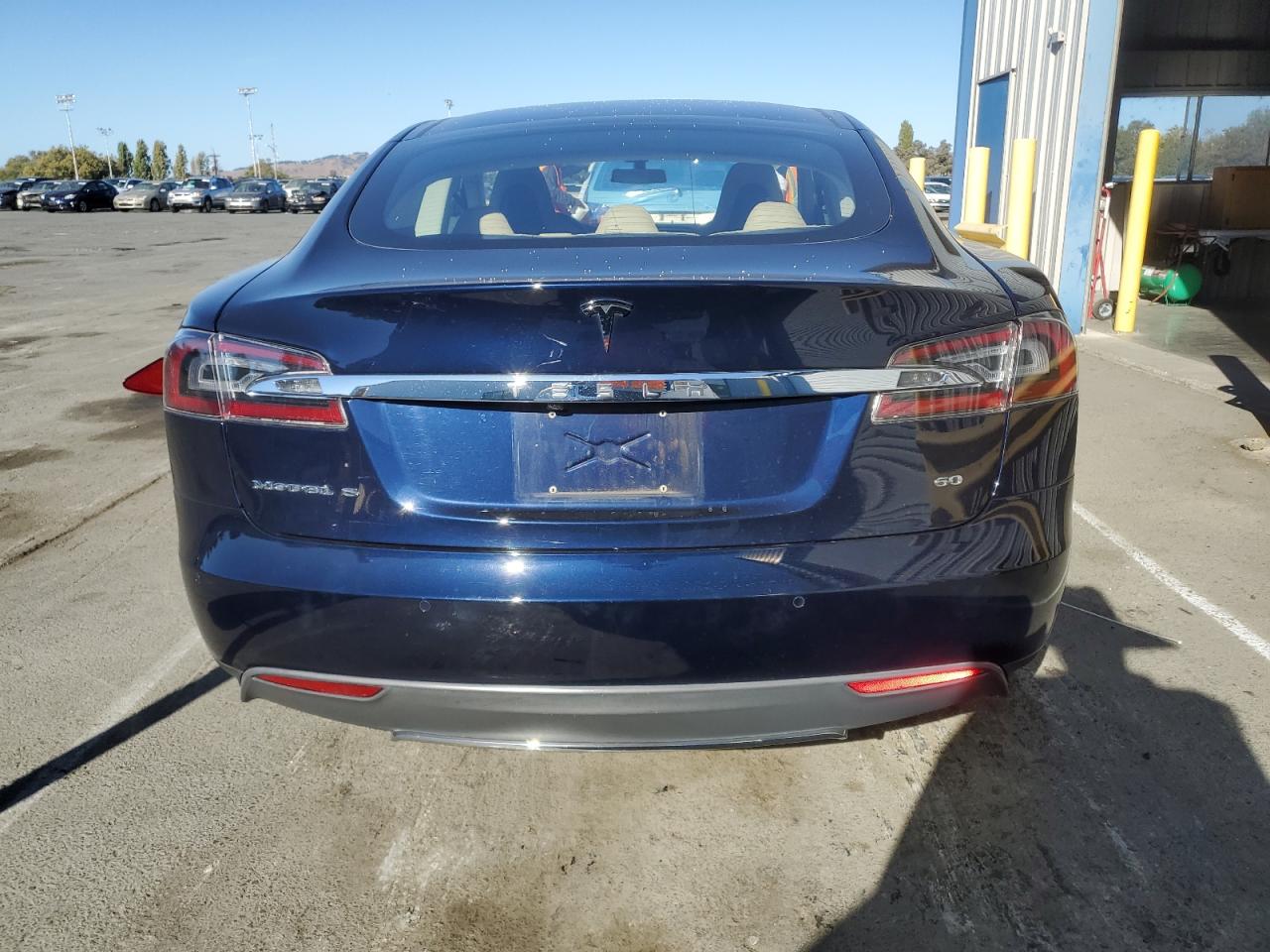 2014 Tesla Model S VIN: 5YJSA1S19EFP48742 Lot: 71768104