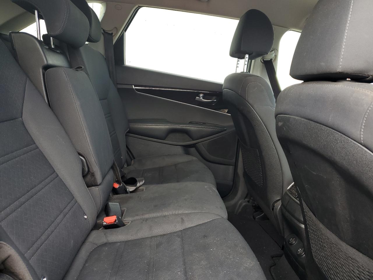 2019 Kia Sorento - Image 11