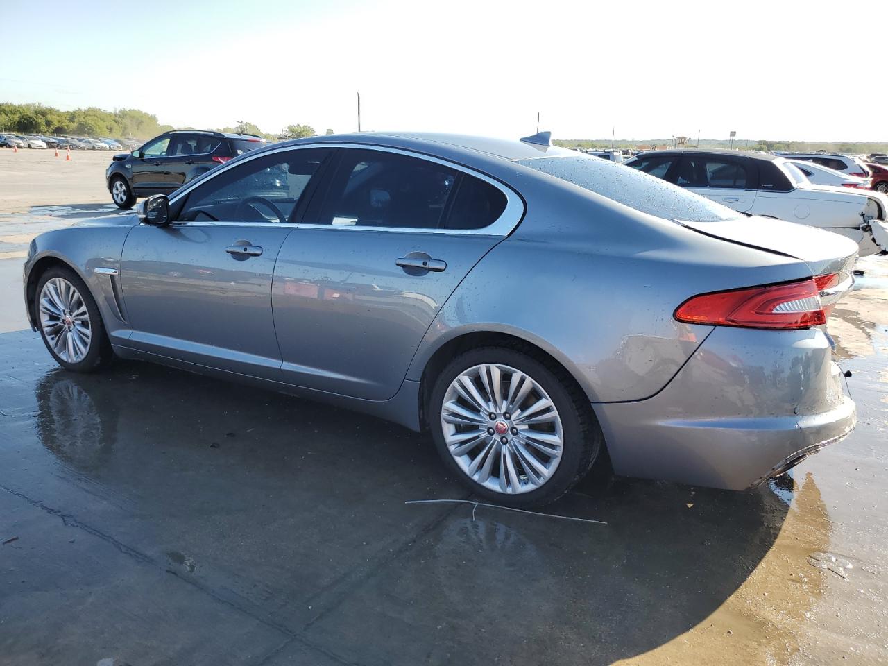 2015 Jaguar XF - Image 2