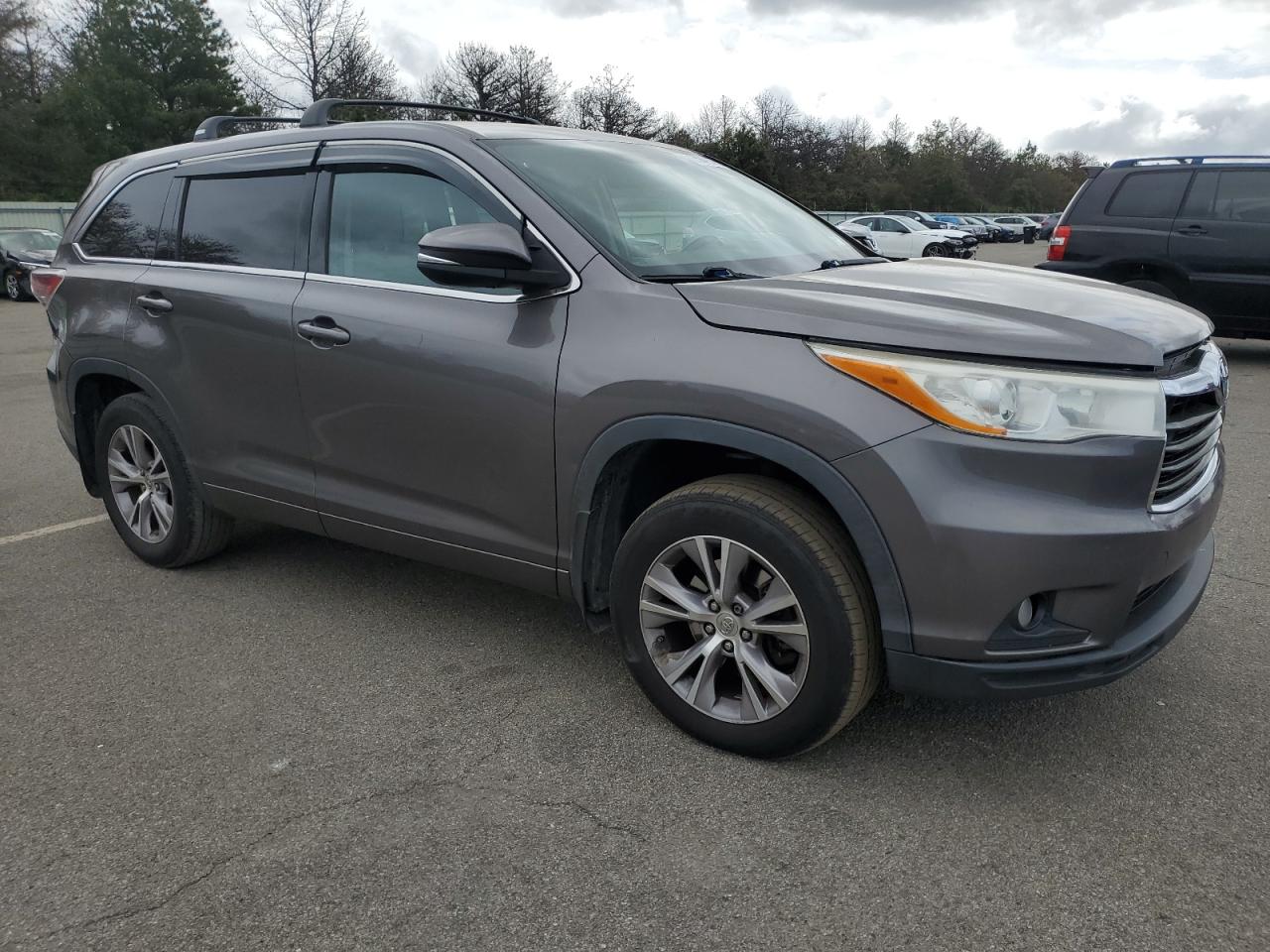 2014 Toyota Highlander Le VIN: 5TDBKRFH0ES041575 Lot: 72594294