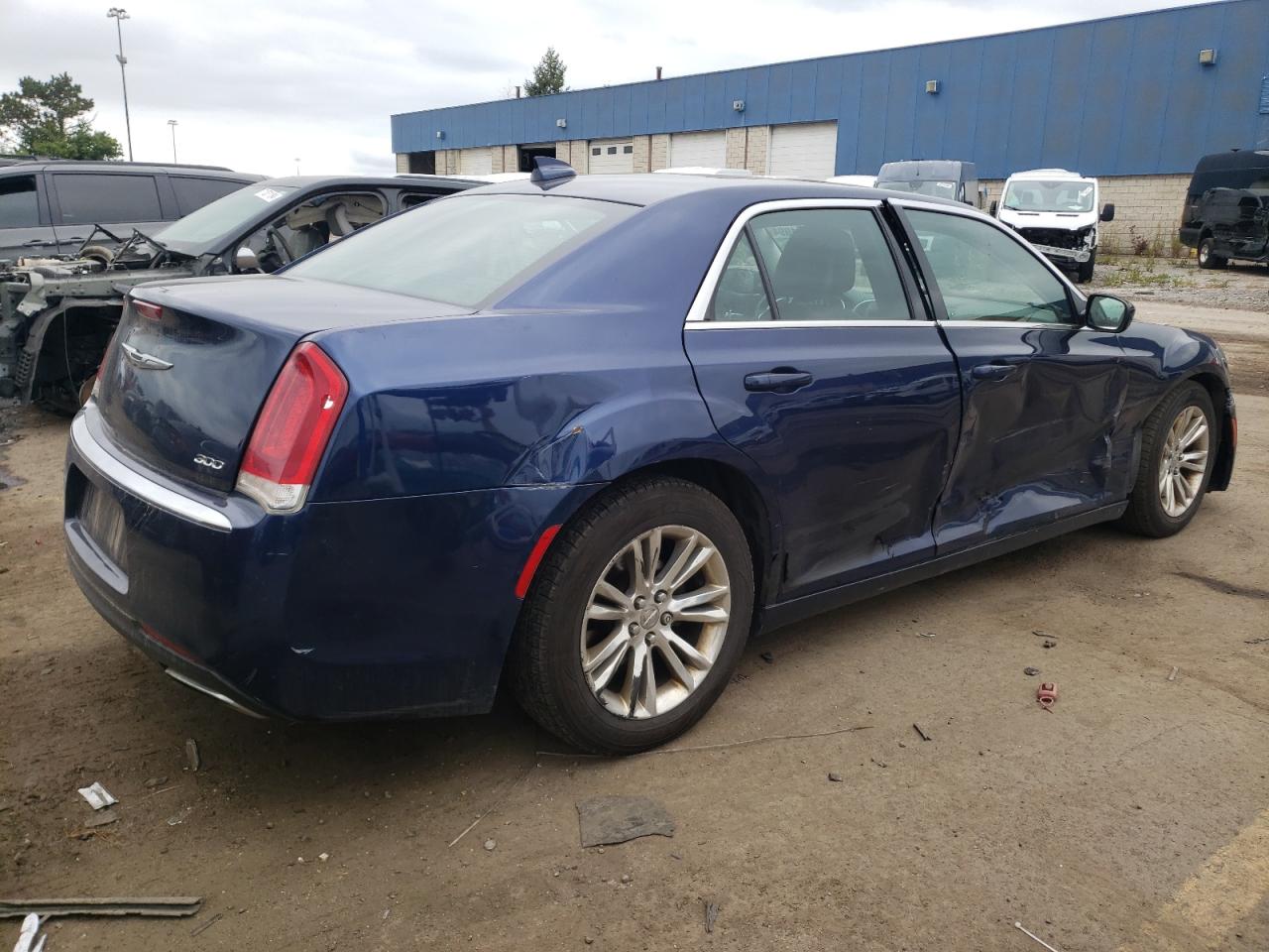 2016 Chrysler 300 - Image 3
