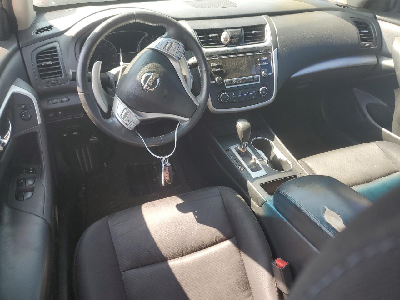 2017 Nissan Altima - Image 8